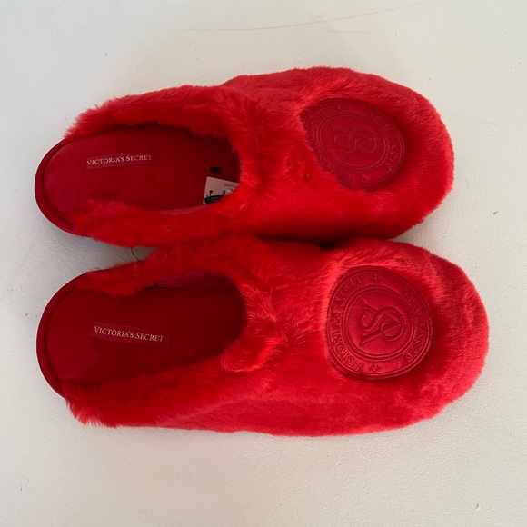 NWT Victoria’s Secret Closed-Toe Faux Fur Slippers - Picture 10 of 14